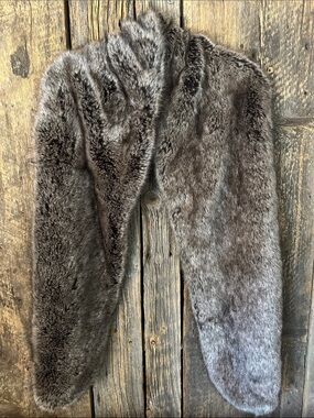 BANANA REPUBLIC faux fur wrap